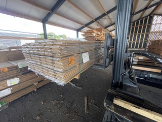 Ca. 175x Douglas channelsiding, 18x137mm, lenngte 300cm